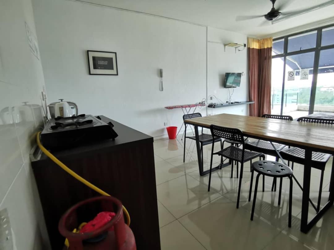 Vista Alam Apartment Shah Alam Bagian luar foto